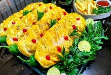 طرز تهیه اشترودل مرغ و قارچ